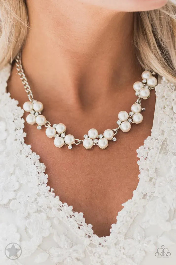 Blockbuster Love Story – White Necklace Set