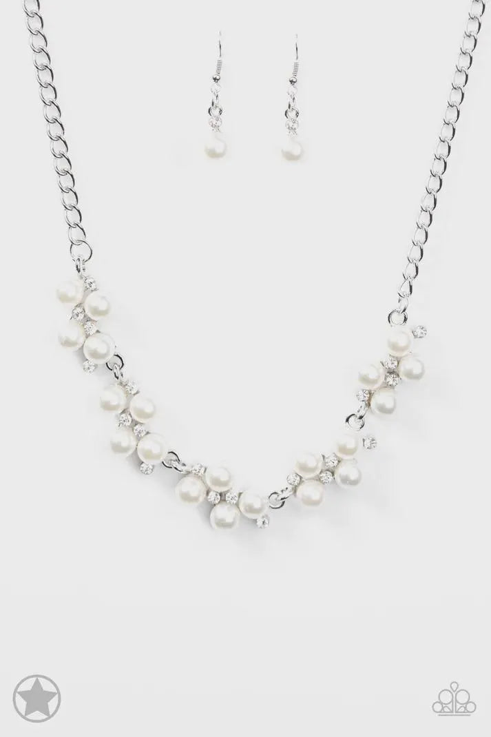 Blockbuster Love Story – White Necklace Set