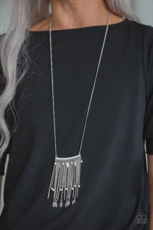 On the Fly – White Necklace Set