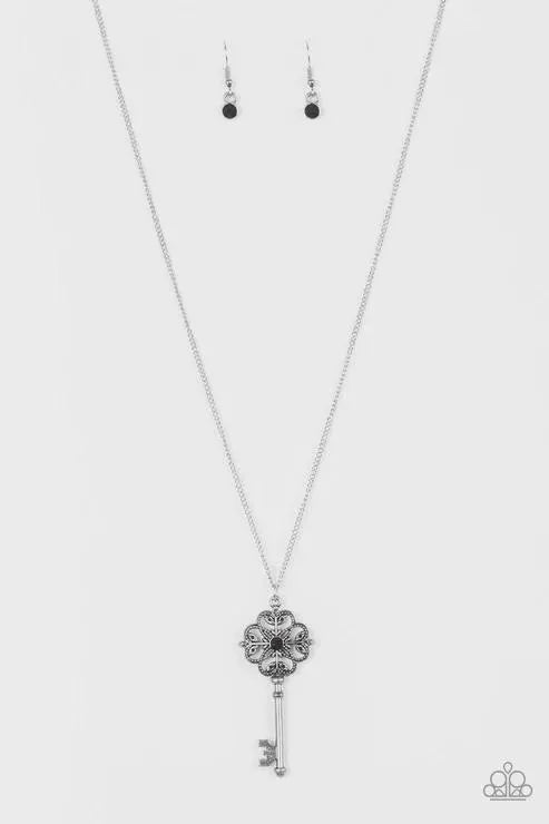 Got It On Lock – Black Necklace Set